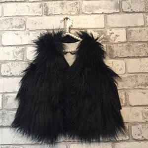NWT Portage and Main Fur Vest Size 3/4T